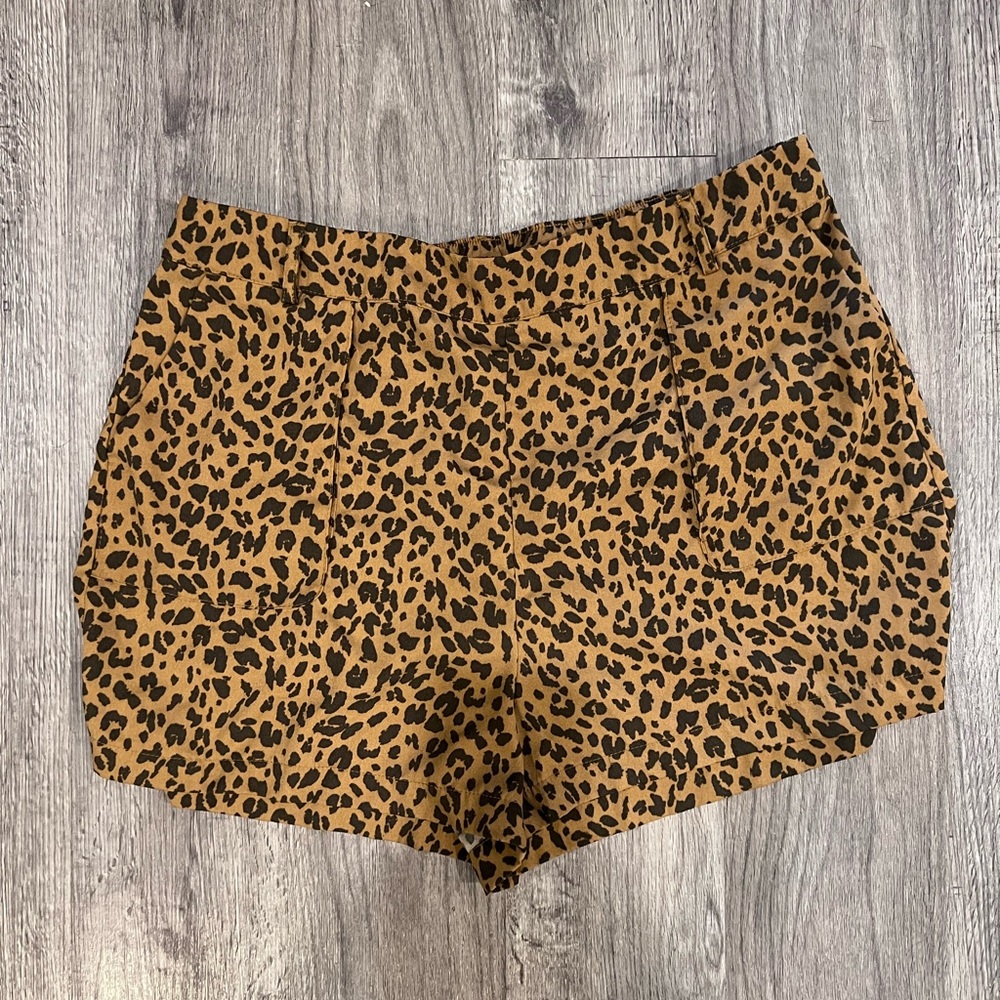 Leopard print shorts size XXL